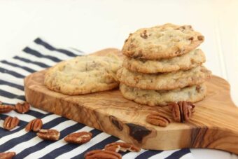 White Chocolate Toasted Pecan Cookies