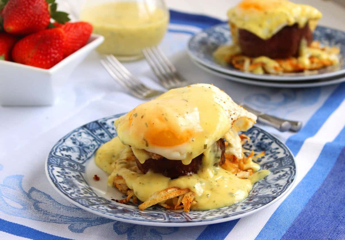 Steakhouse Eggs Benedict - The Suburban Soapbox