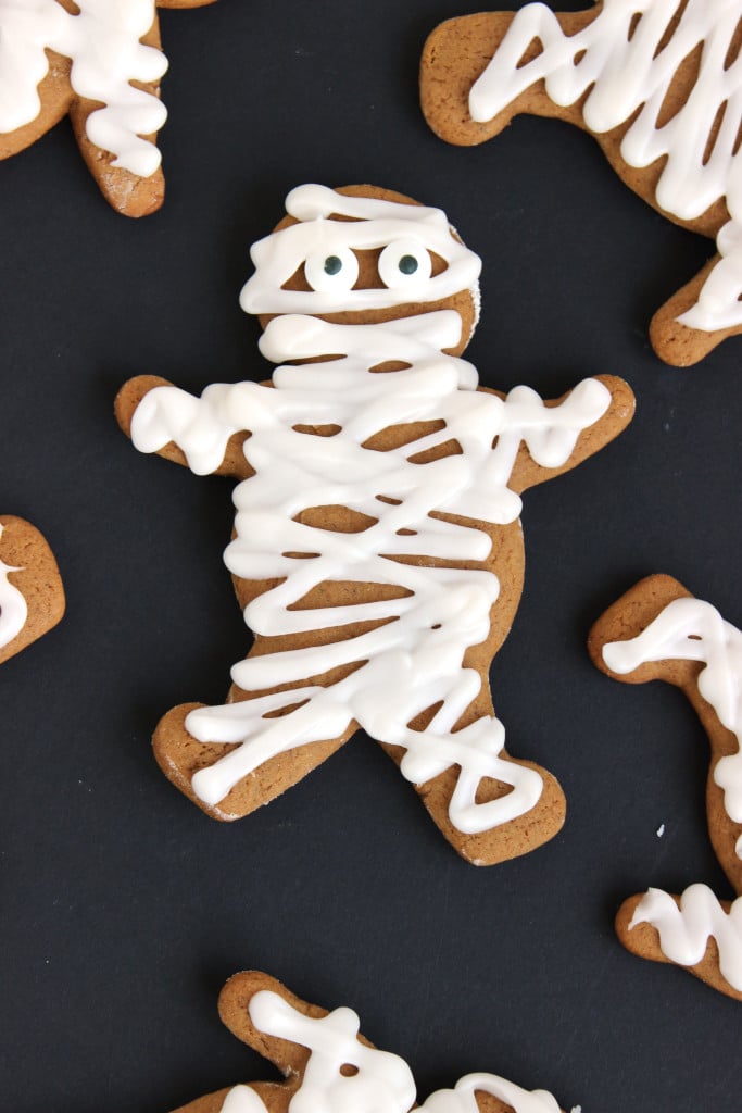 Gingerbread Mummies | The Suburban Soapbox