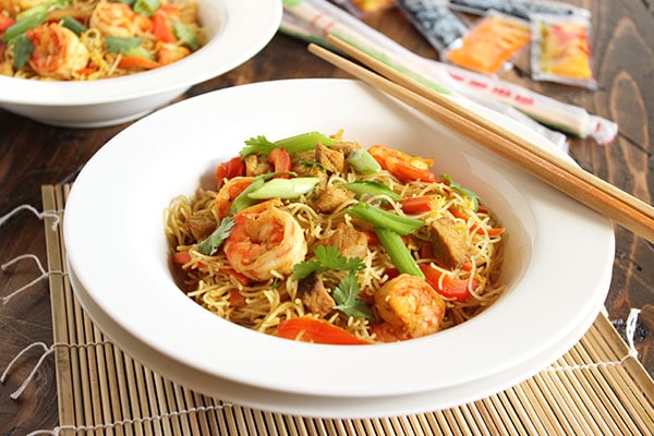 Spicy Singapore Noodles (Singapore Mei Fun) - The Suburban Soapbox