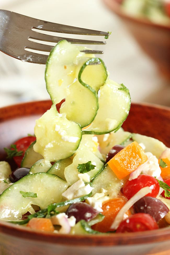 Greek Cucumber Noodle Salad | The Suburban Soapbox #spiralizer #zoodles 