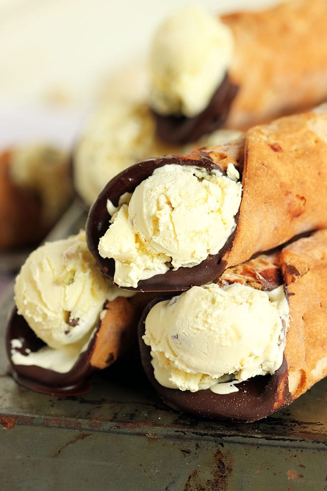 Ricotta Ice Cream Stuffed Cannoli | The Suburban Soapbox #ricottaicecream #cannoli