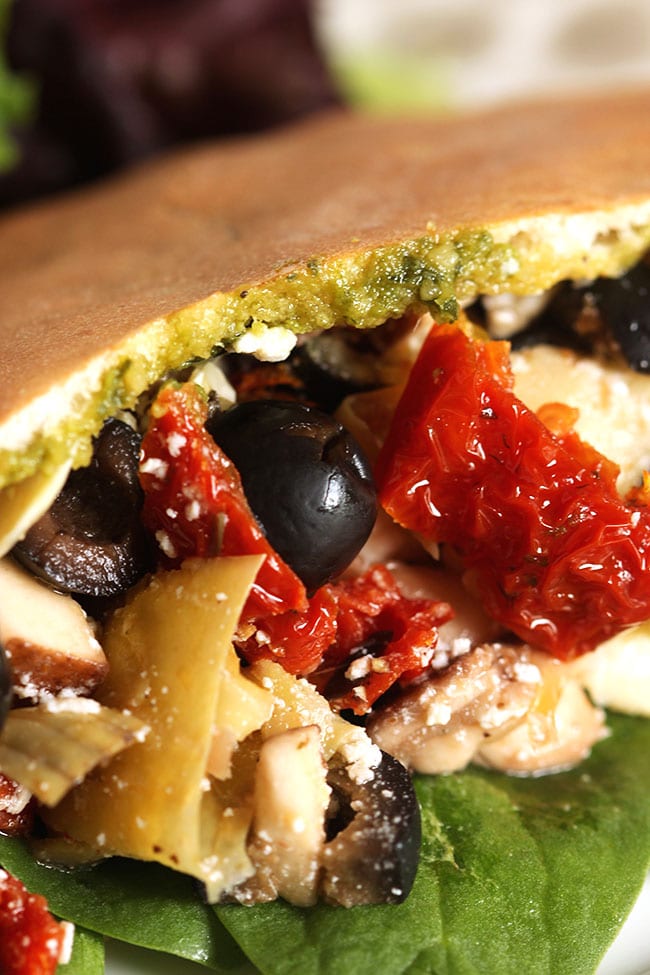 Mediterranean Veggie Sandwich | The Suburban Soapbox #CalOlivesMedRecipe