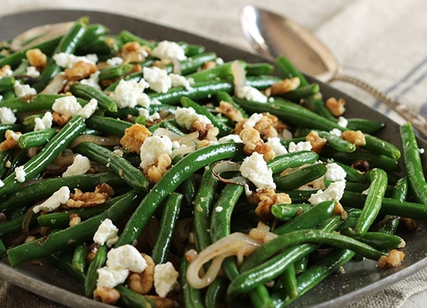 Green Beans with Goat Cheese, Shallots and Walnuts |The Suburban Soapbox #sidedish