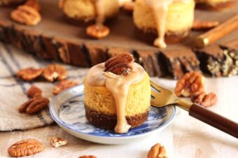 Mini Pumpkin Cheesecakes with Praline Topping