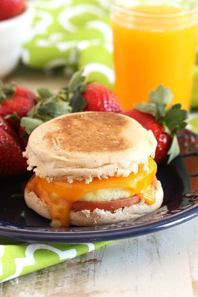 Homemade Egg McMuffin (Breakfast Sandwich) - The Suburban Soapbox