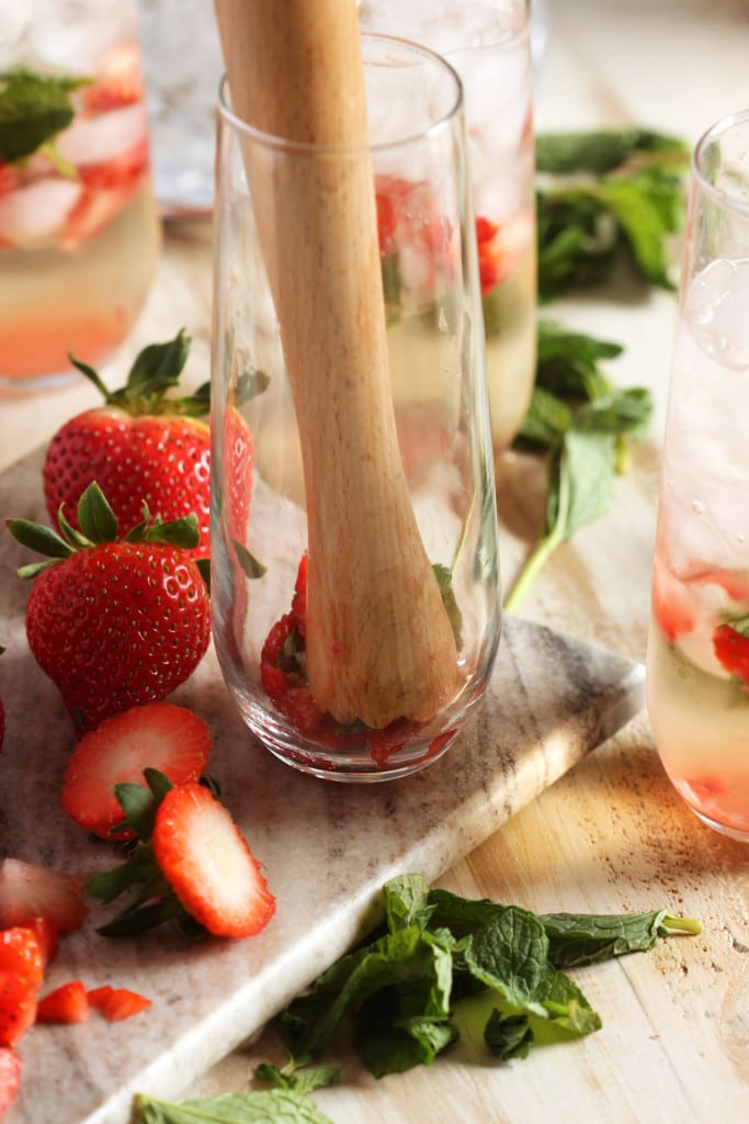 Strawberry Champagne Mojitos | TheSuburbanSoapbox.com