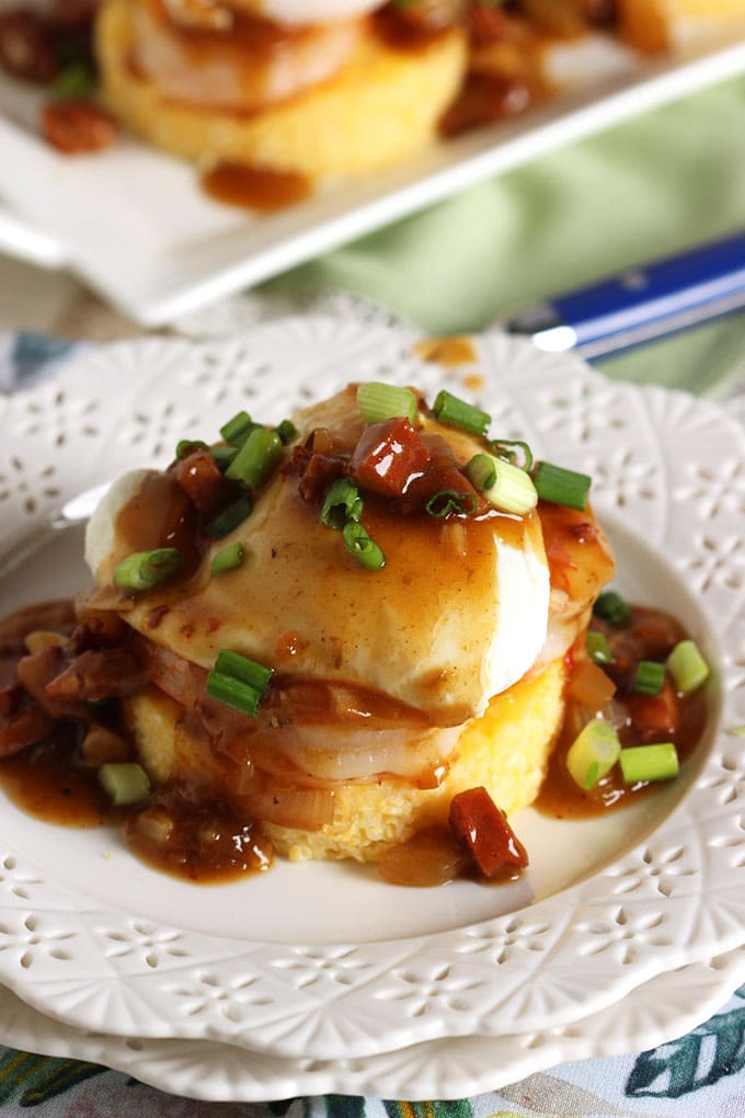 Shrimp and Grits Eggs Benedict with Spicy Red Eye Gray | TheSuburbanSoapbox.com #brunchweek