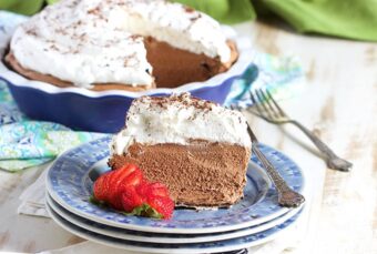 No Bake Chocolate Mousse Pie