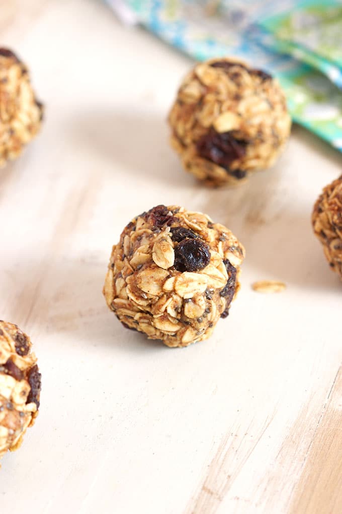 Ready in 10 minutes and perfect for after school snack, Oatmeal Raisin Energy Bites taste just like a cookie. TheSuburbanSoapbox.com