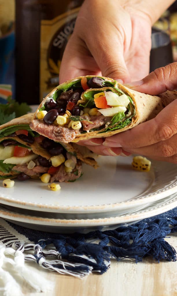 Starbucks Copycat Southwest Style Steak Wrap is the not sad desk lunch you've been waiting for. The BEST healthy wrap ever. | TheSuburbanSoapbox.com