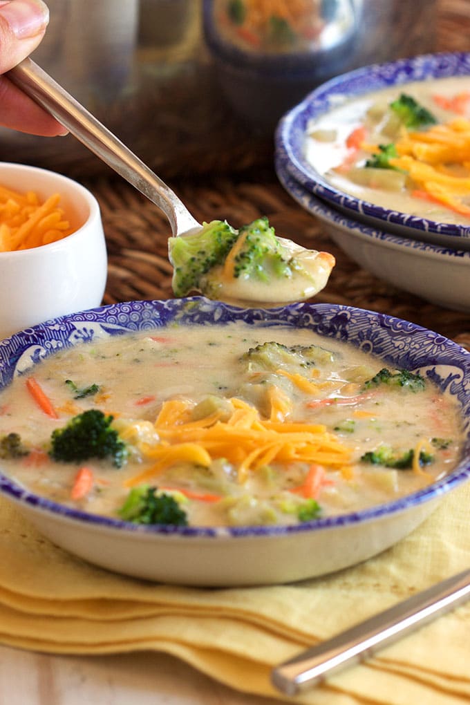 Easy Broccoli Cheddar Soup - The Suburban Soapbox