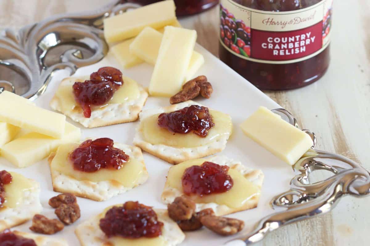 3 Ingredient Cranberry Relish Cheddar Crackers The Suburban Soapbox