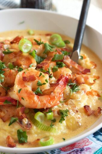 Easy Cheesy Shrimp and Grits // Video - The Suburban Soapbox