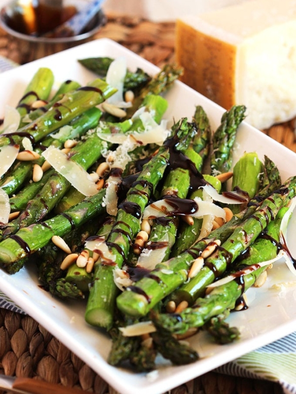 Roasted Asparagus with Pine Nuts Parmesan and Balsamic Glaze | TheSuburbanSoapbox.com