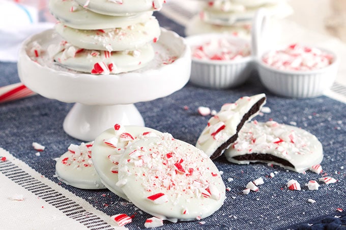 No-Bake Peppermint Bark Cookies // Video - The Suburban Soapbox