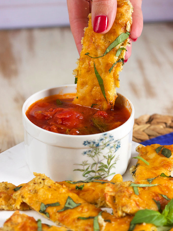 Easy Cheesy Cauliflower Breadsticks Recipe | theSuburbanSoapbox.com