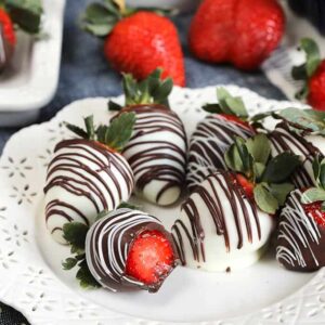 How to Make Chocolate Covered Strawberries | TheSuburbanSoapbox.com