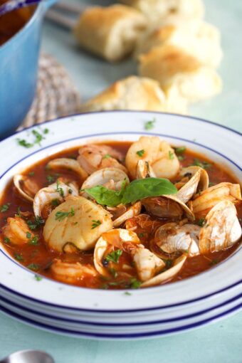 Easy Seafood Cioppino Recipe - The Suburban Soapbox