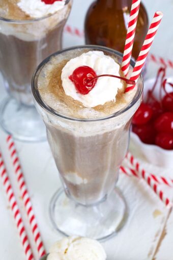 How To Make a Root Beer Float