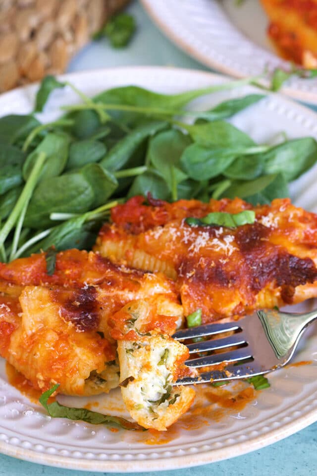 Spinach And Ricotta Stuffed Shells - The Suburban Soapbox