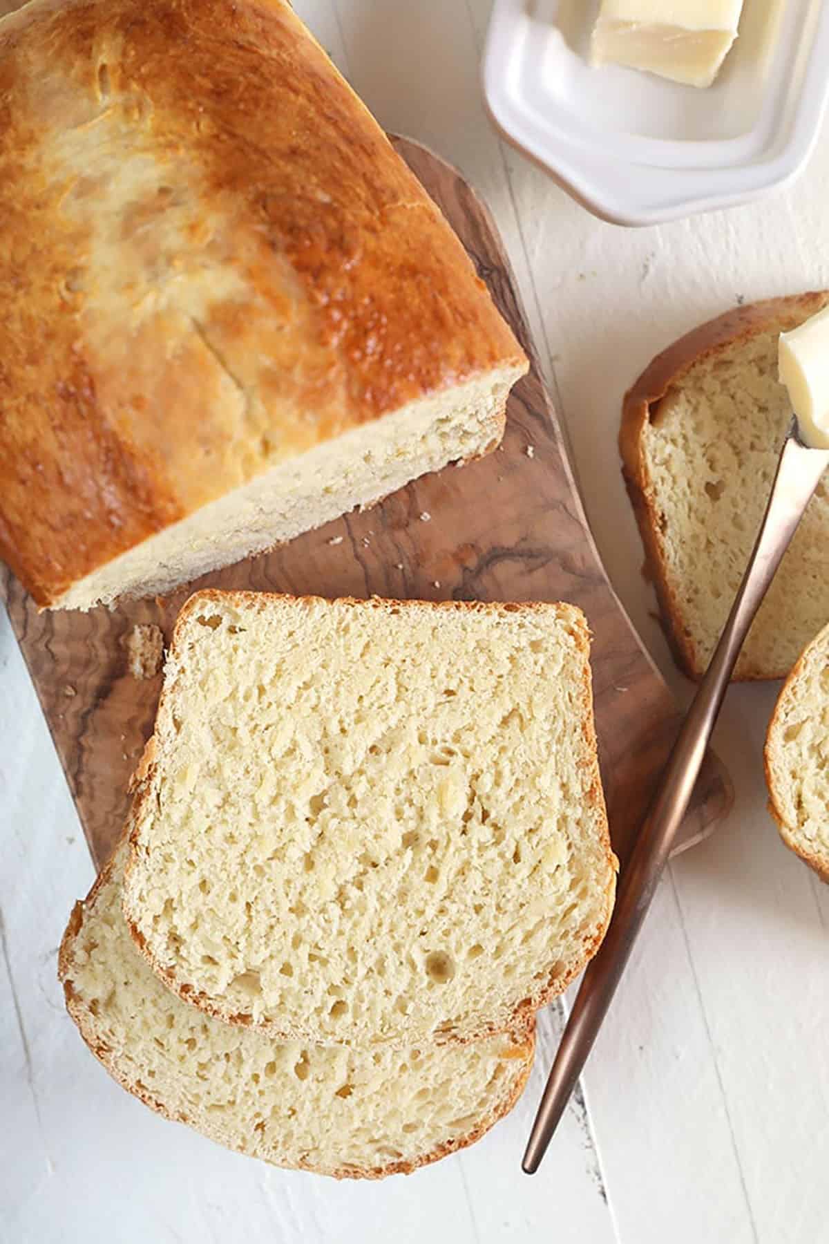 https://thesuburbansoapbox.com/wp-content/uploads/2021/04/Homemade-White-Bread-6.jpg