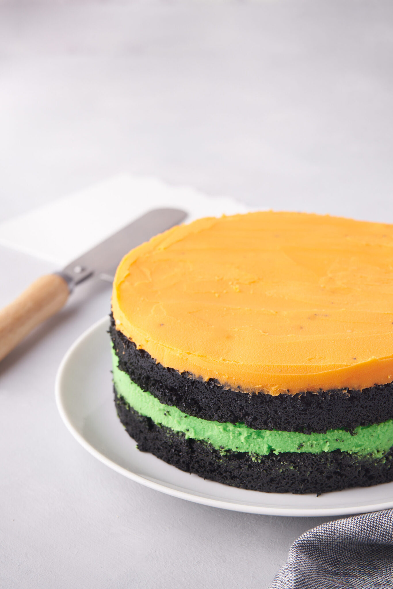 Easy Halloween Layer Cake The Suburban Soapbox