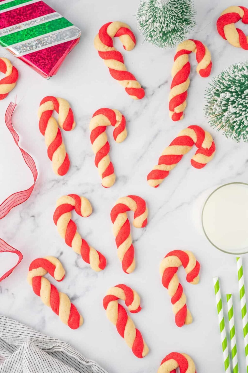 Candy Cane Cookies - The Suburban Soapbox