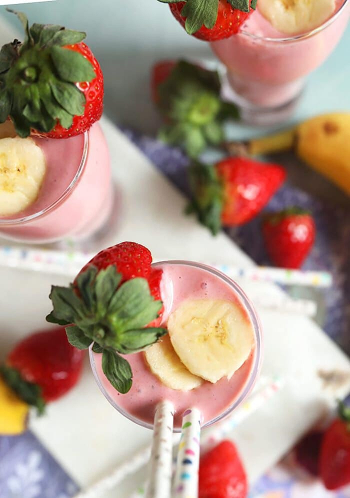 Strawberry Banana Smoothie - The Suburban Soapbox