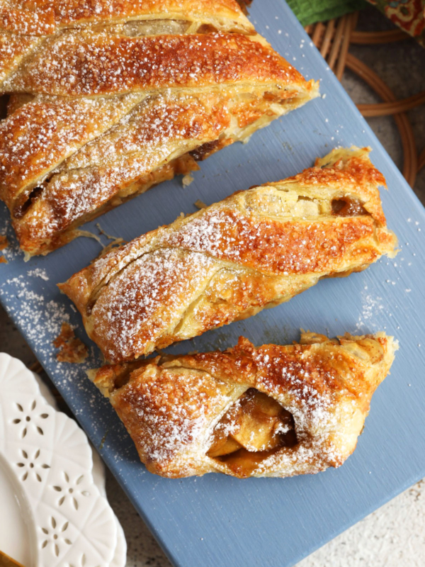Overhead view of sliced apple strudel