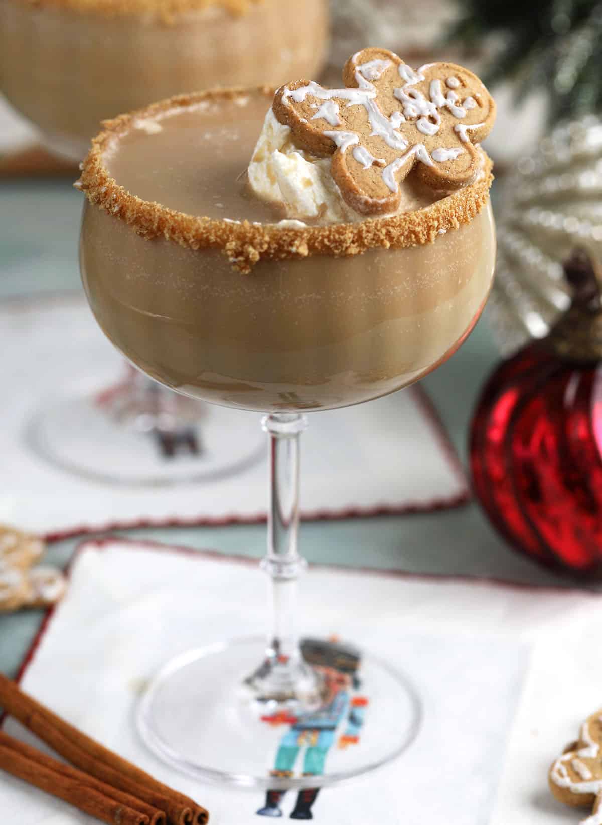 Gingerbread martini in glass