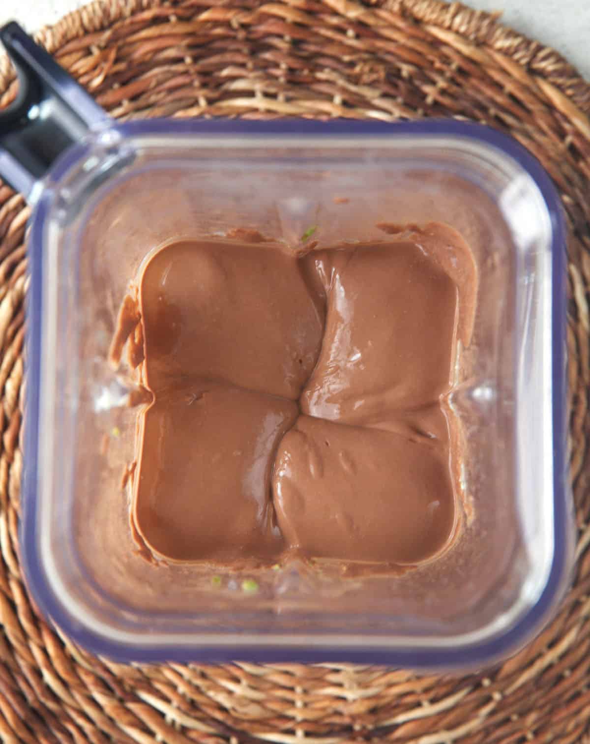 chocolate protein pudding in a blender