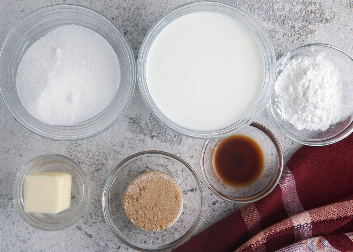 Ingredients for vanilla pudding