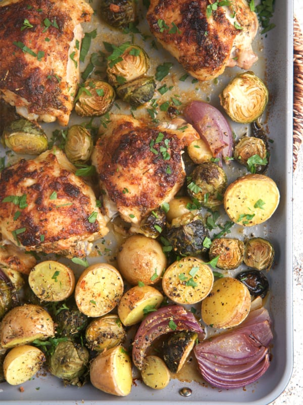 sheet pan chicken thighs with potatoes and onions