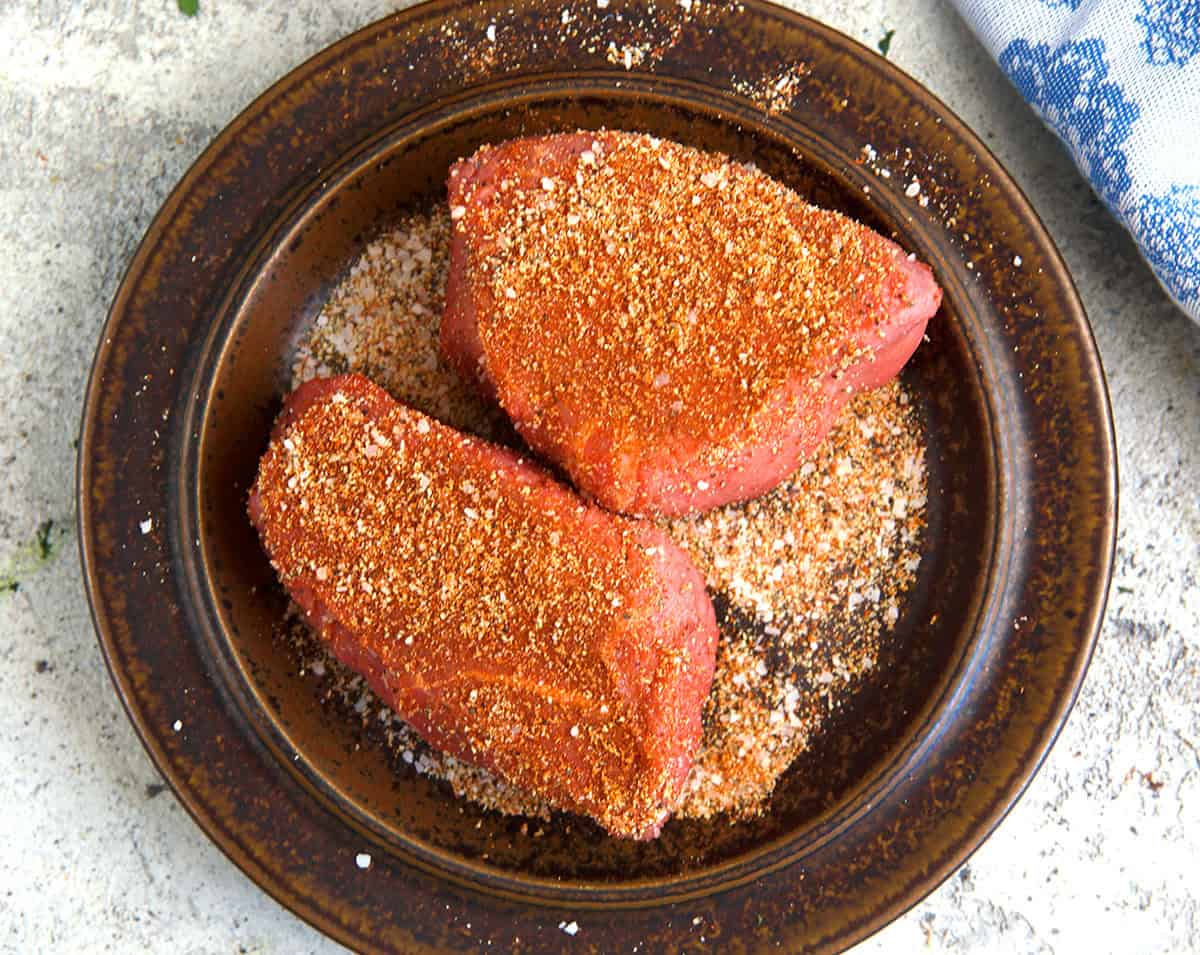 sirloin steak with homemade steak rub